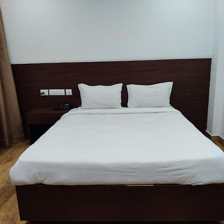 لومبيني Hotel Aloka Inn المظهر الخارجي الصورة