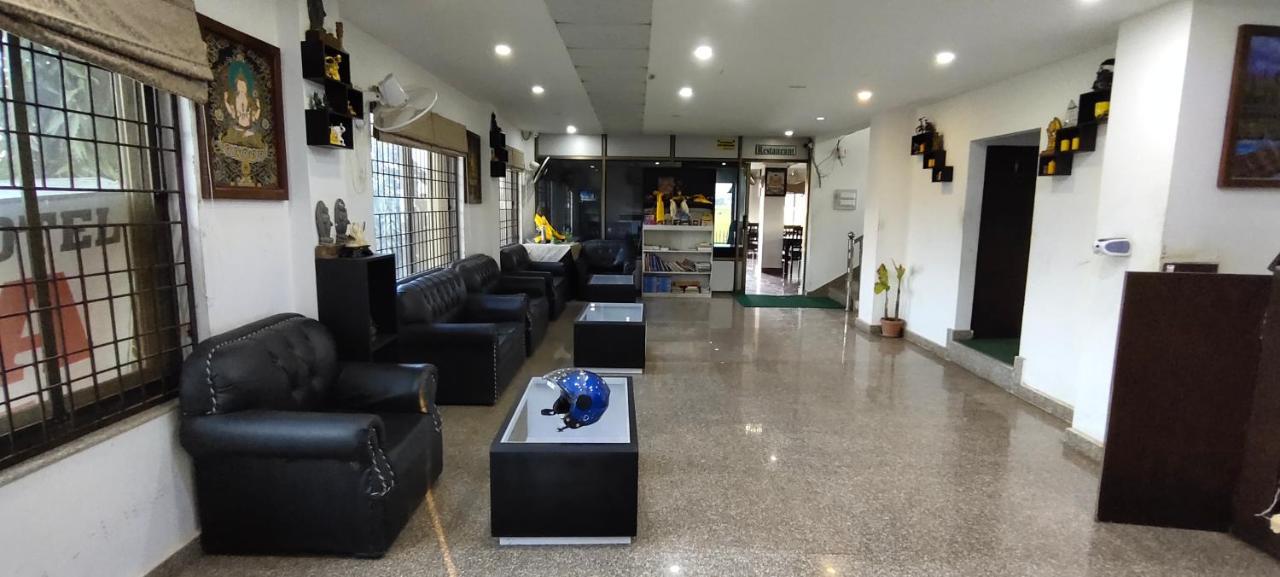 لومبيني Hotel Aloka Inn المظهر الخارجي الصورة