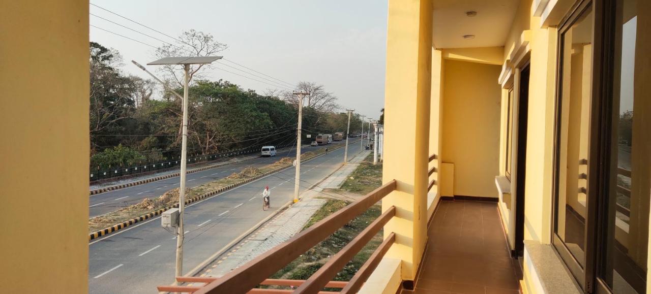 لومبيني Hotel Aloka Inn المظهر الخارجي الصورة