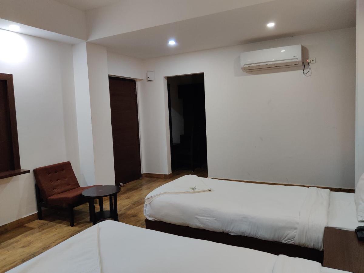لومبيني Hotel Aloka Inn المظهر الخارجي الصورة