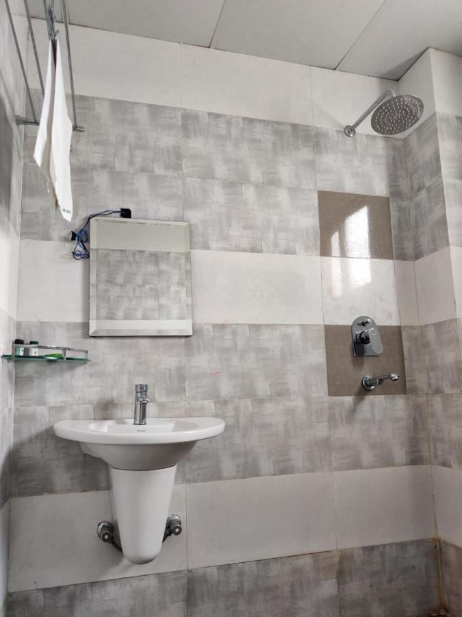لومبيني Hotel Aloka Inn المظهر الخارجي الصورة