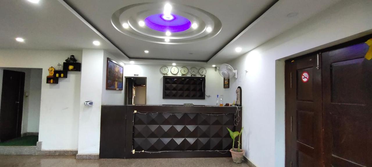 لومبيني Hotel Aloka Inn المظهر الخارجي الصورة